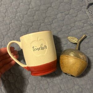 Teacher Mug and decorative apple